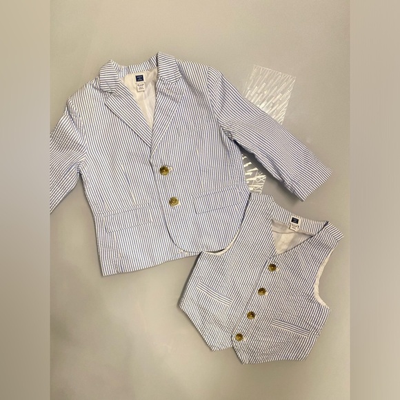 Janie and Jack boys Seersucker dress Blazer and vest - Picture 3 of 12